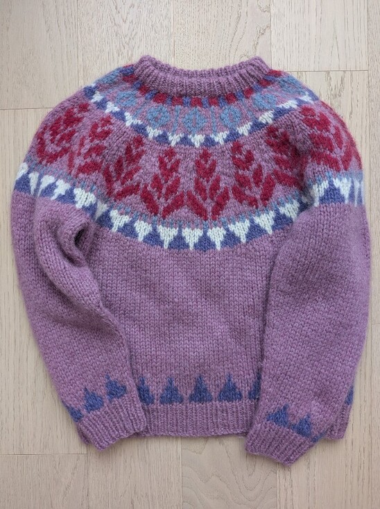 Icelandic Design Sweaters - Vintage Icelandic Design Handknit Sweater — Mauve Fair Isle — Size M